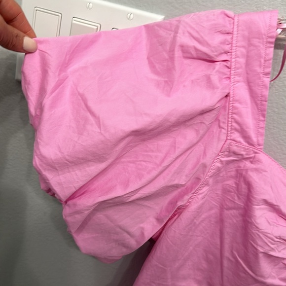 Old Navy bubble gum pink top - Picture 4 of 5